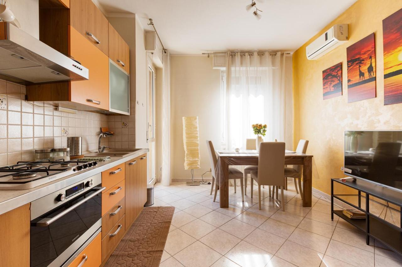 Udine M2 Balcony Apt Apartment Milan Exterior photo